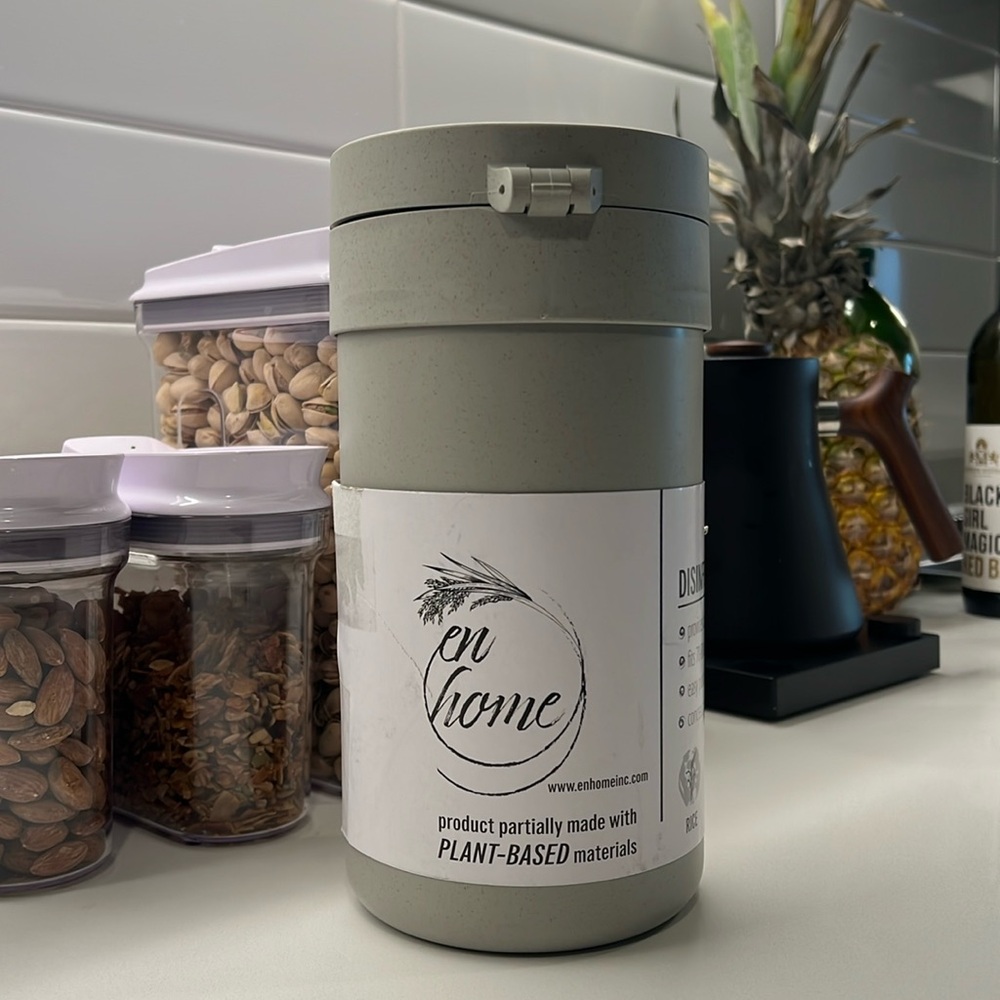 En Home Disinfectant wipes dispenser